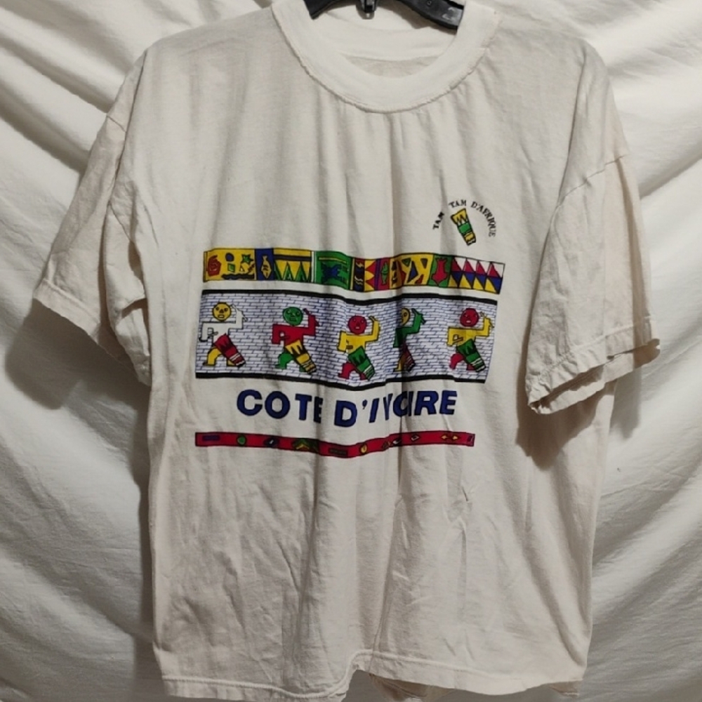 SALE! Vintage Cote D'Ivoire Graphic Indian Dance Tee (C-19)